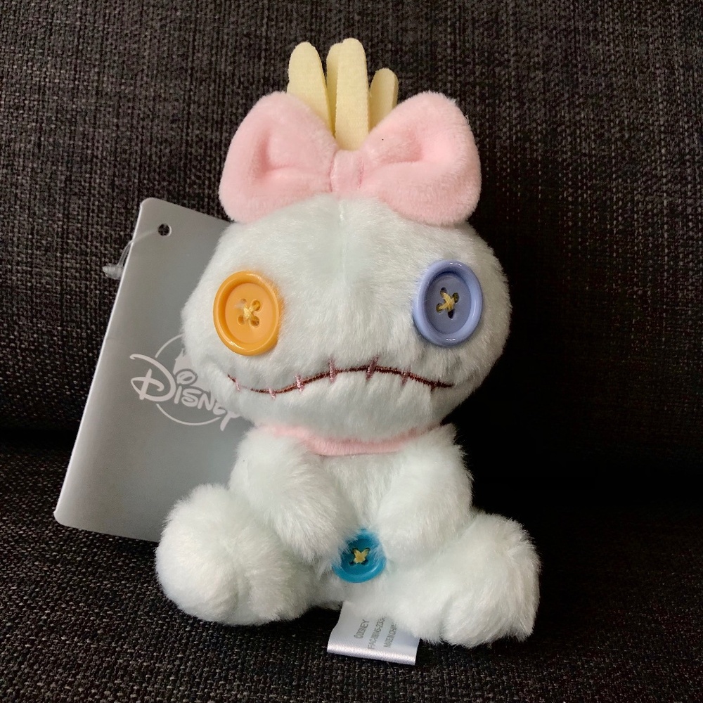 Japan Disney Store Scrump Plush Toy Keychain Stitch PASTEL Lilo & Stitch - NEW - Picture 1 of 6
